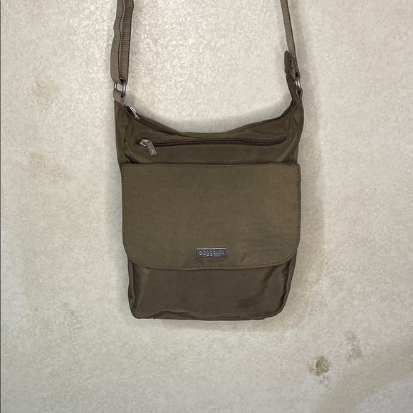 Baggallini Brown Crossbody Bag - Picture 1 of 13